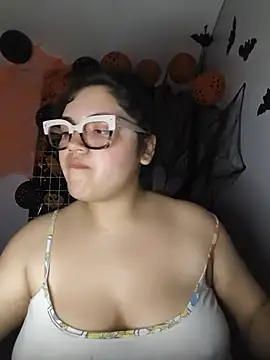 JuliSweet Chat XXX live