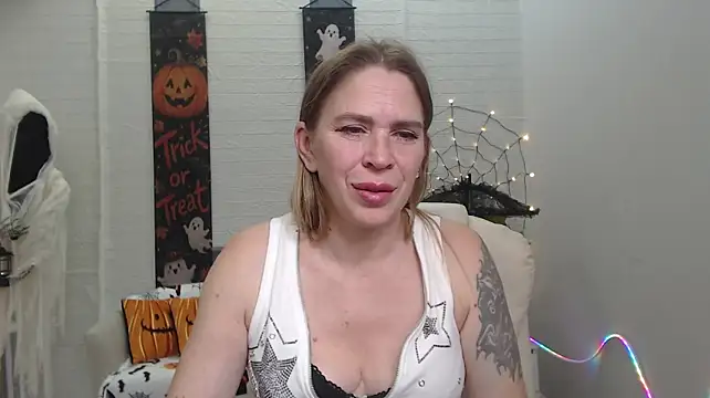 TessaDaybreak's Live XXX Chat