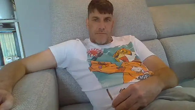 Markbull live XXX chat