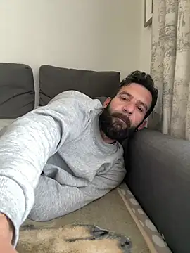 Czat XXX na żywo – Michel_huge