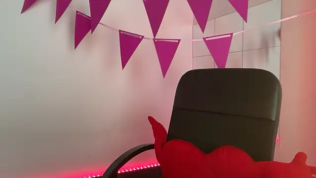 Hairytale's Live XXX Chat