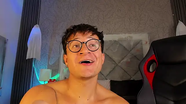 Chat XXX ao vivo de Hassbyd