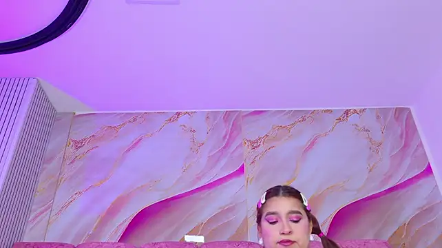 emmacurvyn Live XXX chat