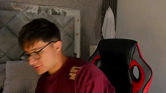 Chat XXX ao vivo de Hassbyd