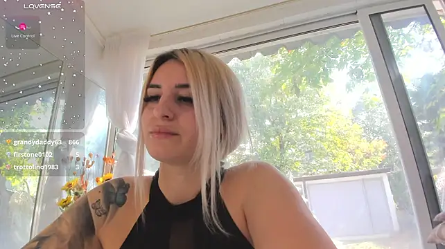 Czat XXX na żywo – Ella_Vee