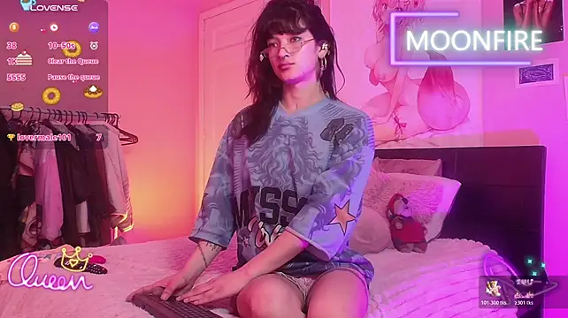 moonfiredancer élő XXX-chatje