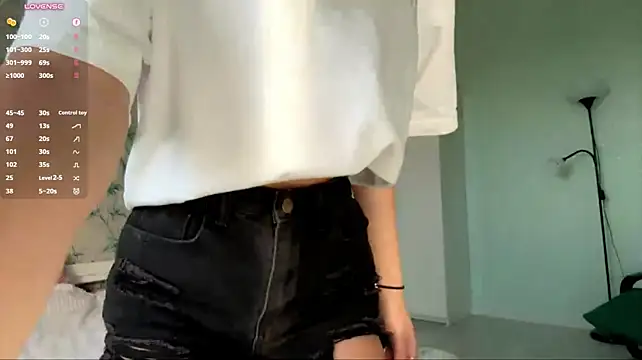 LianaLuecke's Live XXX Chat