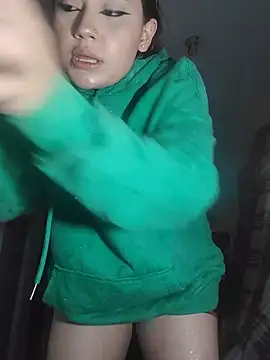 LilyRouse_'s Live XXX Chat