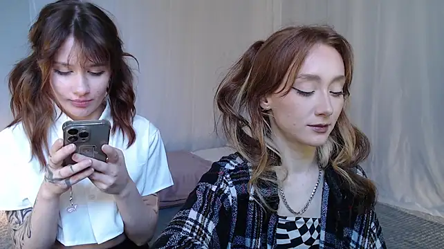 TeaseQueens' Live XXX Chat