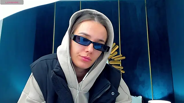 AprilWong Adlı Modelin Canlı XXX Sohbeti