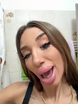 BlueEyes_BB Adlı Modelin Canlı XXX Sohbeti