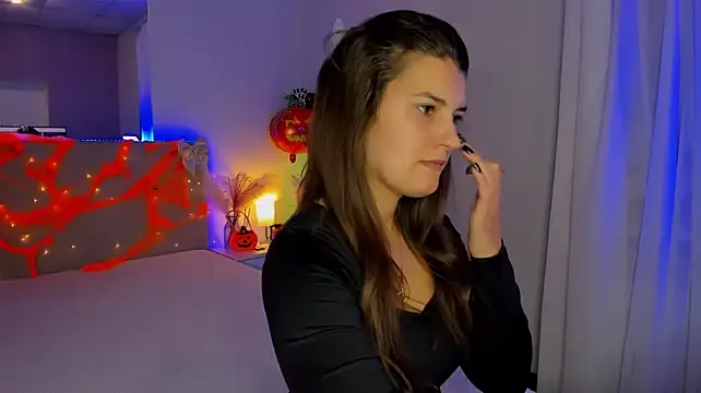 Chat +18 de Laura_Leee ao vivo