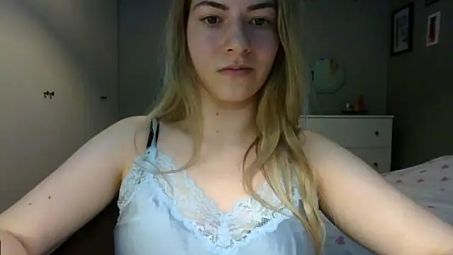 Онлайн чат XXX ROSIEx_sweet