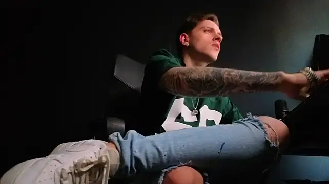 FelixStarkk live XXX chat