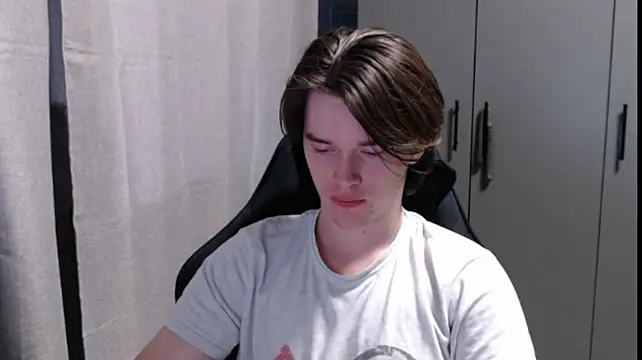 XXX chat uživo modela arthur___king