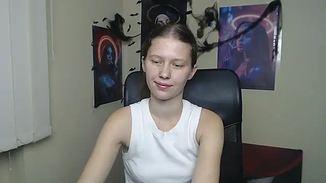 StellaCRL Adlı Modelin Canlı XXX Sohbeti
