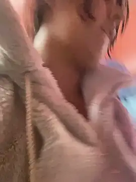 Moon_Rouge 现场XXX聊天