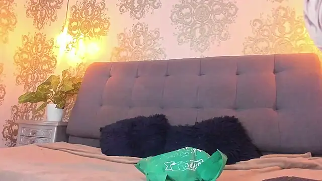 IndigoVelvet's Live XXX Chat