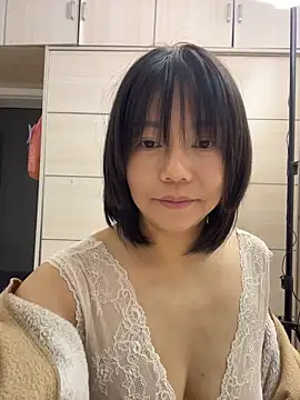 Tina626 在線直播表演