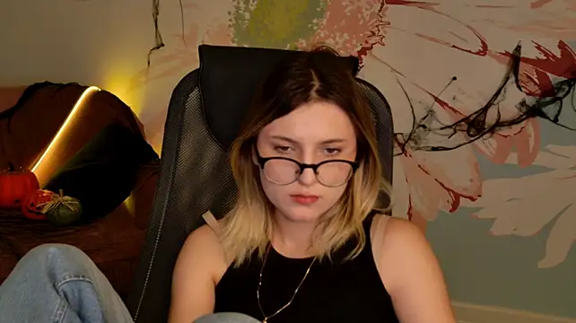 LeslieBloom's Live XXX Chat