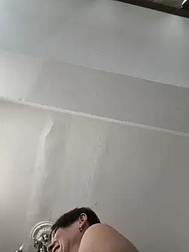 _lady_red_ লাইভ XXX চ্যাট