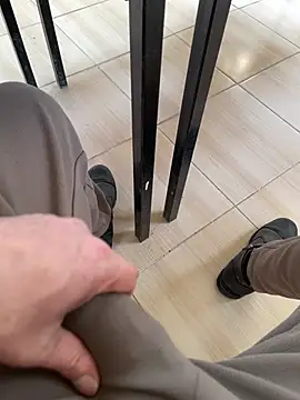 kenanbal0677's Live XXX Chat