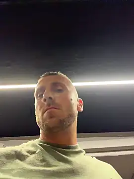 Johnytrain 라이브 XXX 채팅