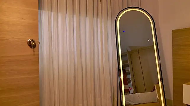 KristhenBella Live XXX-chat