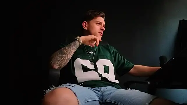 FelixStarkk's Live XXX Chat