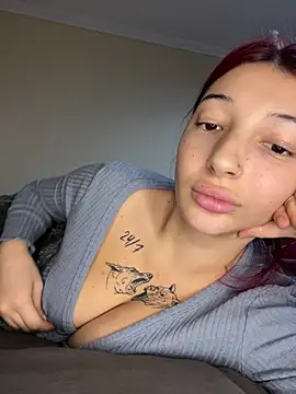 Nyvera live XXX chat