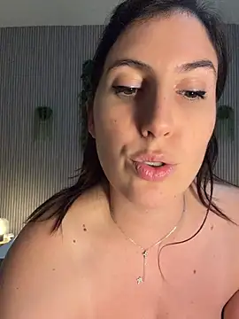 MysteryGirl__ Adlı Modelin Canlı XXX Sohbeti