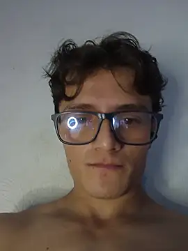 Davitfitnosuke 라이브 XXX 채팅