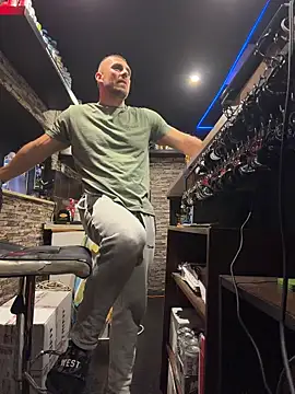 Johnytrain Chat XXX live