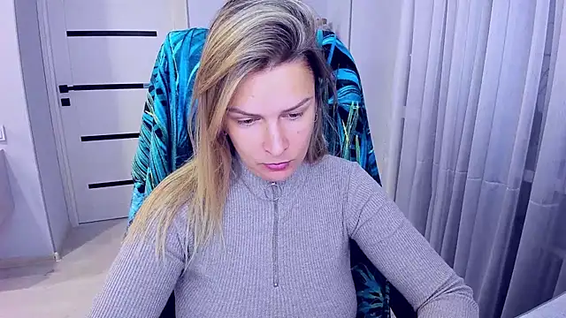 Chat +18 de AlexiaDarren ao vivo