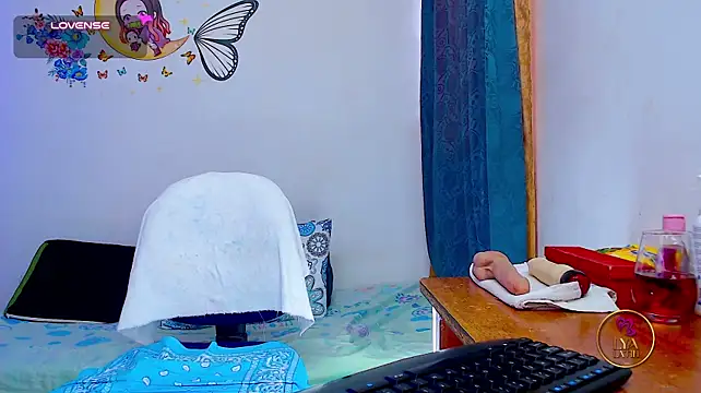 lyalatin Live XXX-Chat
