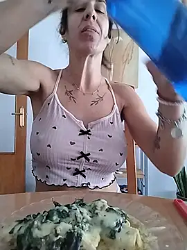 agustinalatina – Naživo XXX chat