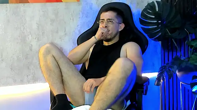 Chat +18 de Tommas_Jhonson_ ao vivo