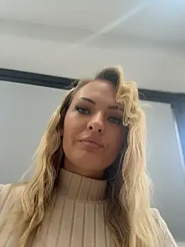 Chat +18 de House_0f_Her-666 ao vivo
