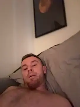 SoberingTadpole's Live XXX Chat