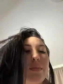 Lucy_doll22 Adlı Modelin Canlı XXX Sohbeti