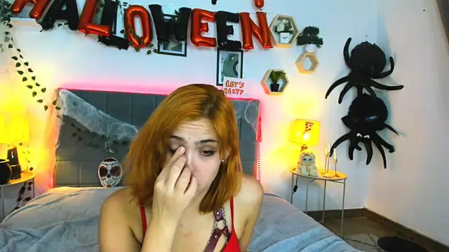 XXX chat uživo modela DellaRows