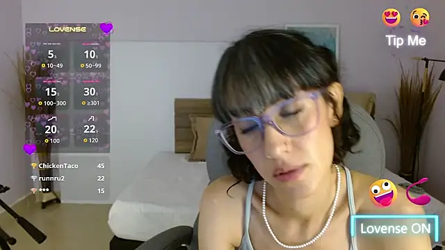 Violeta__08 即時 XXX 聊天