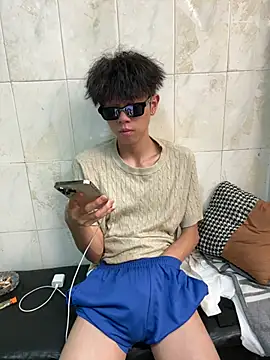YT_11 即時 XXX 聊天