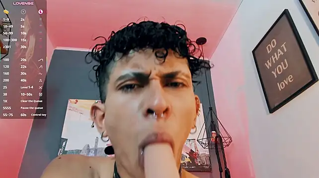 Maximoking26 élő XXX-chatje