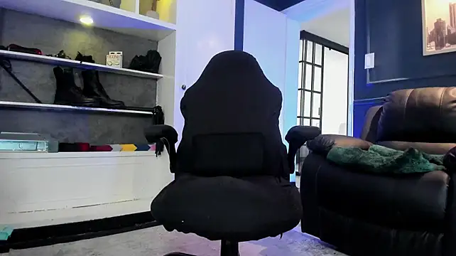 Živý XXX chat MrFrank_tattoo
