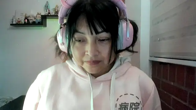 Chatroom XXX en direct de Shaddycute_