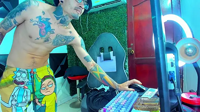 แชท XXX สดของ Boy_tatto77