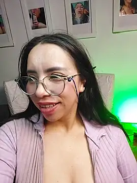 צ'אט XXX בשידור חי של valentina_swallow