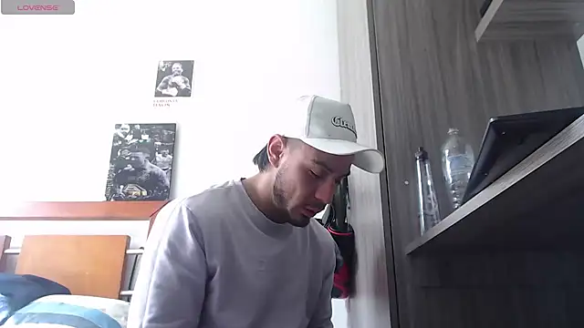 แชท XXX สดของ Taylor_DiamondBoy