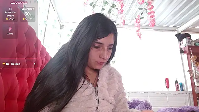 Chatroom XXX en direct de Nanda_Mendoza